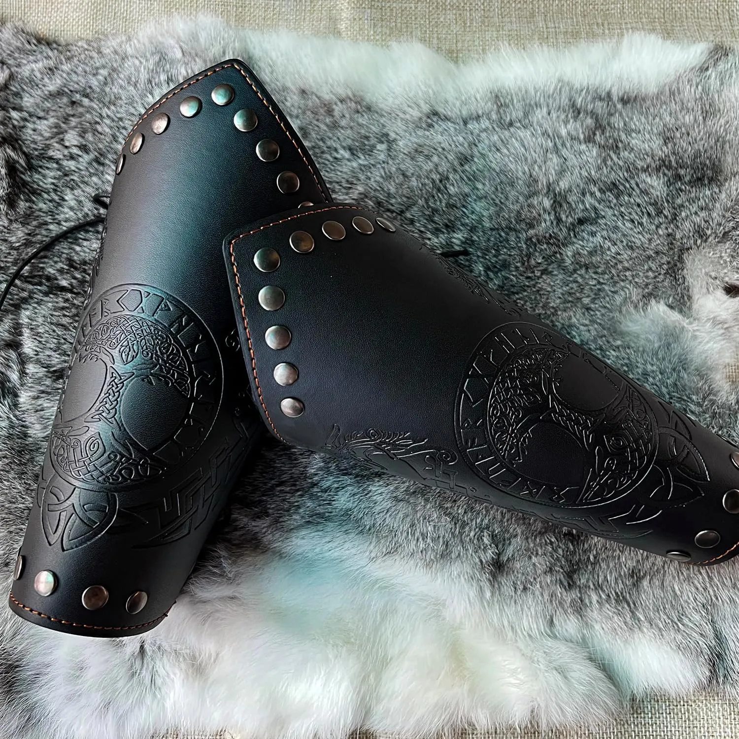 Leather Bracers Medieval for Men Viking Embossed Leather Gauntlets Armbands Costume Accessories