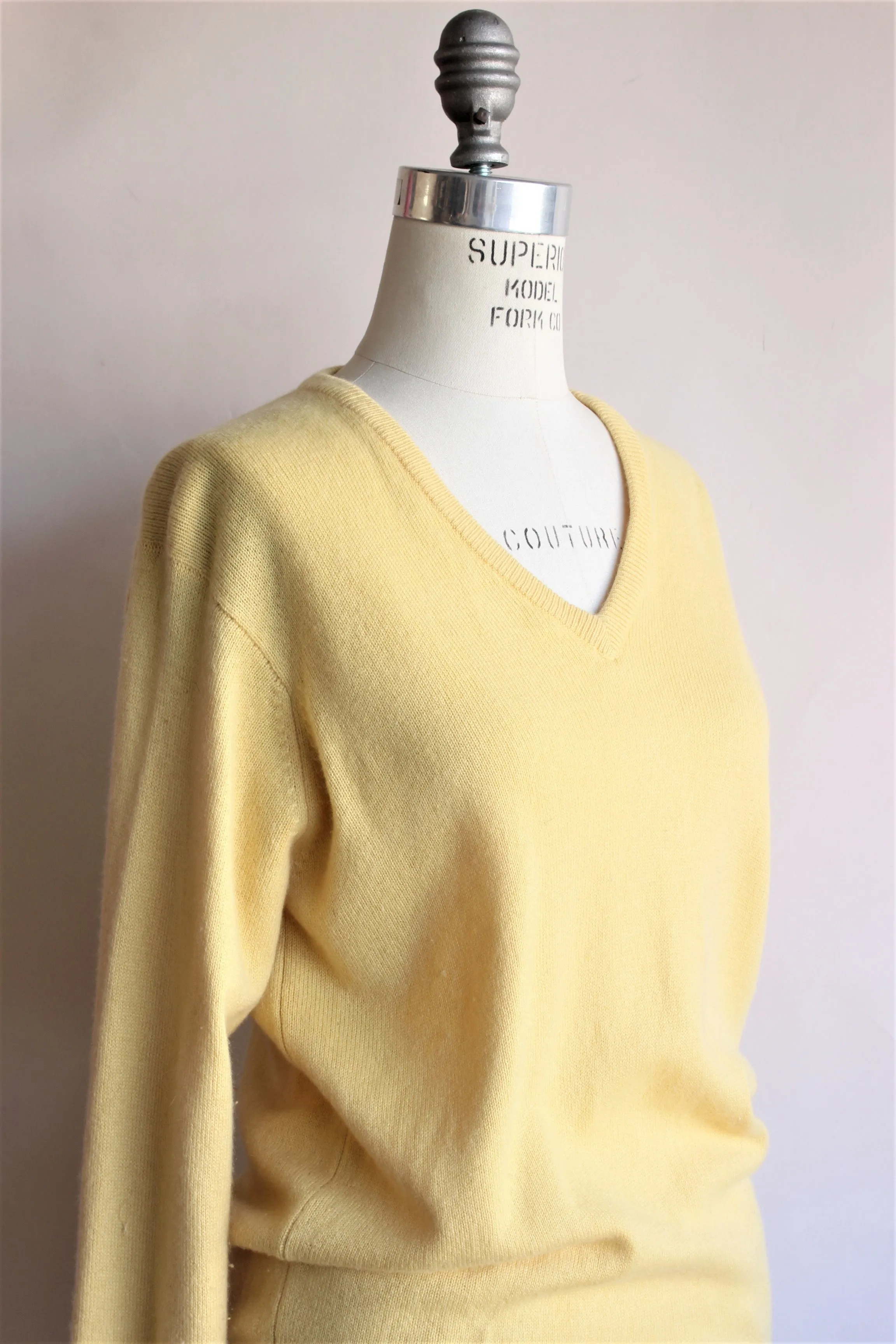 Vintage 1960s Yellow Cashmere Sweater by Ballantyne