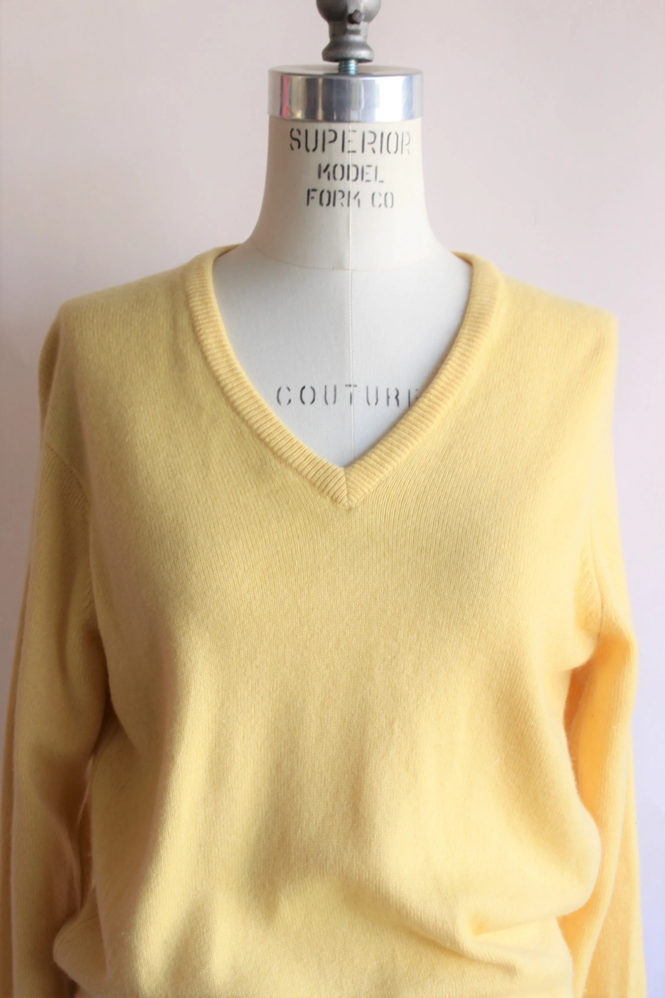 Vintage 1960s Yellow Cashmere Sweater by Ballantyne