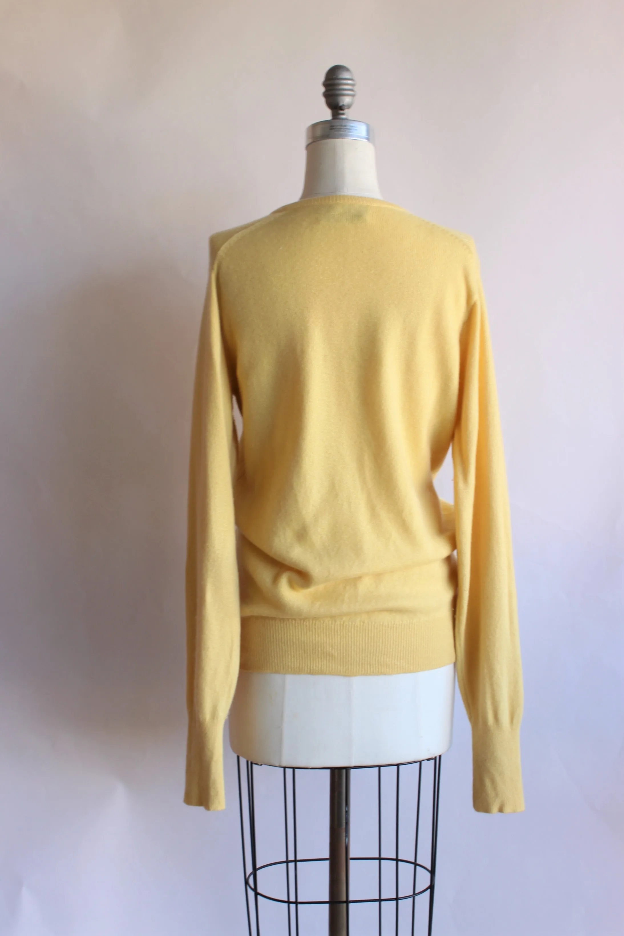 Vintage 1960s Yellow Cashmere Sweater by Ballantyne
